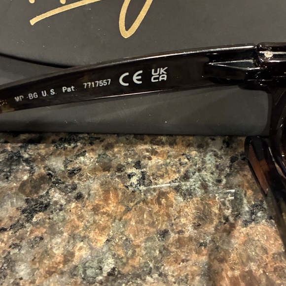 VGUC Women’s Kiki Beach Olive Tort. 56 x 16, Originally $249, detailed photos - Picture 4 of 7